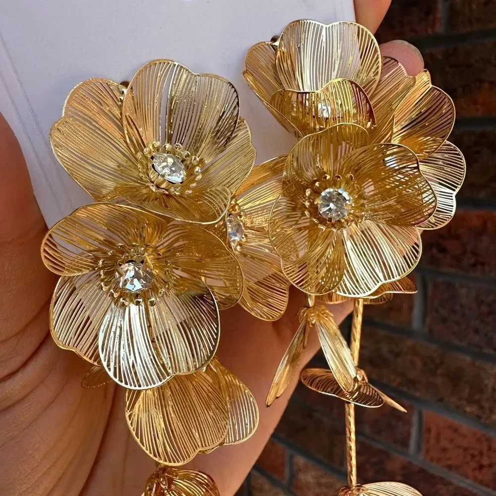 Zara Kate Middleton Famous Cascading Floral Earrings - Picture 12 of 17